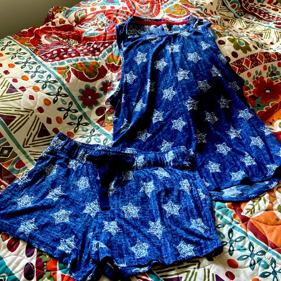 Star ⭐️ pajama shorts and tank top size medium. Dark blue with ⭐️ - Picture 1 of 3